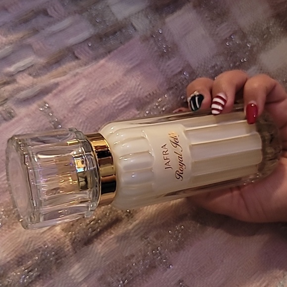 New in box JAFRA Limited Edition Royal Jelly Milk Balm Moisture Lotion - Picture 4 of 5